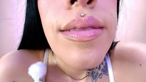 Snapshot of catte_jensen chatting on 05-07-26, 04:51 Cattleya online show from 05-07-26, 04:51