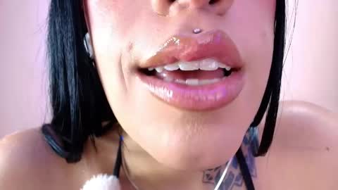 Snapshot of catte_jensen chatting on 06-01-26, 05:20 Cattleya online show from 06-01-26, 05:20