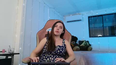 Snapshot of cattleya069 chatting on 04-27-26, 03:37 Cattleya you can tell me Leya too. online show from 04-27-26, 03:37