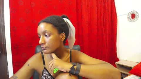 Snapshot of cattleya_hotgirl chatting on 01-15-25, 05:26 Cattleya online show from 01-15-25, 05:26
