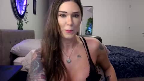 Cayla online show from 11-14-25, 02:10