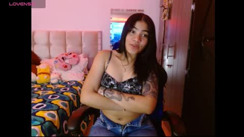 Snapshot of caylinn19 chatting on 10-23-25, 04:45 Caylinn online show from 10-23-25, 04:45