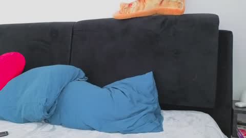 Folow my instagram cuteback7272 and onlyfans cbhotblonde1 online show from 10-19-25, 07:53