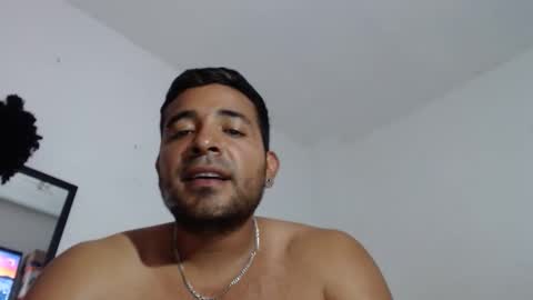 Snapshot of ccamilo_ chatting on 05-13-26, 09:33 camilo online show from 05-13-26, 09:33