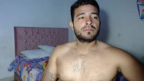 Snapshot of ccamilo_ chatting on 05-25-26, 01:06 camilo online show from 05-25-26, 01:06