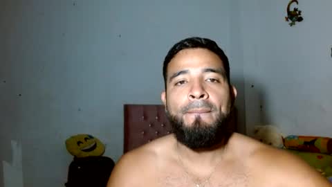 Snapshot of ccamilo_ chatting on 07-27-26, 01:18 camilo online show from 07-27-26, 01:18