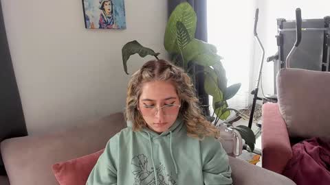 ccuteass online show from 12-01-24, 07:36