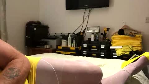 Claire online show from 02-03-26, 09:36