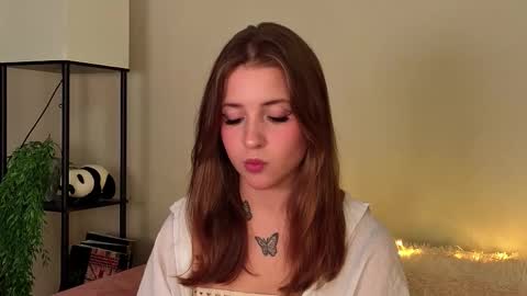 Snapshot of ceceliapidcock chatting on 12-13-25, 07:53 Lina online show from 12-13-25, 07:53