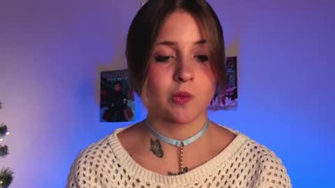 Snapshot of ceceliapidcock chatting on 01-15-26, 07:17 Lina online show from 01-15-26, 07:17