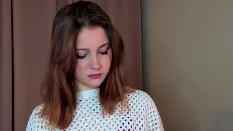 Snapshot of ceceliapidcock chatting on 02-14-26, 07:10 Lina online show from 02-14-26, 07:10