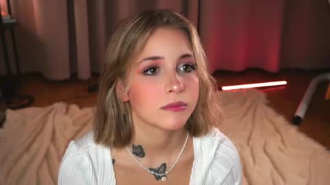 Lina  online show from 06-07-26, 07:39