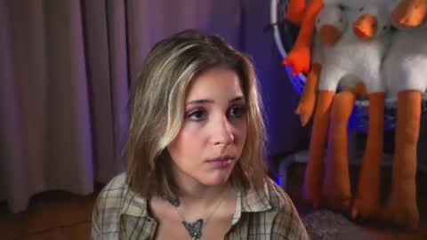 Lina  online show from 06-19-26, 07:17