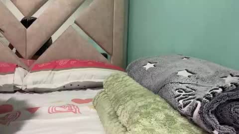 ceci1218 online show from 04-10-26, 02:06