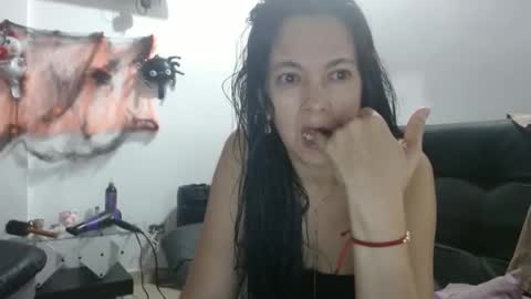 ceci online show from 10-25-25, 02:08