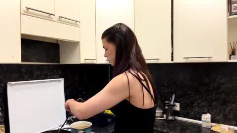 Darina online show from 04-13-26, 04:23