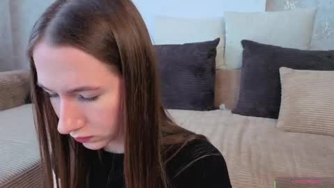 Josie Manesi online show from 05-11-26, 06:19