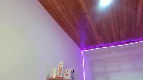 celeste_bonnet1 online show from 09-23-25, 07:28