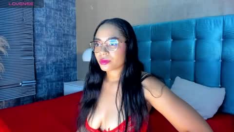 Snapshot of celeste_lil chatting on 06-04-26, 08:37 C E L E S T E online show from 06-04-26, 08:37