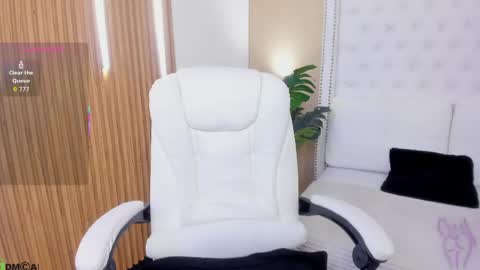 Celeste Wayne online show from 04-15-26, 09:04