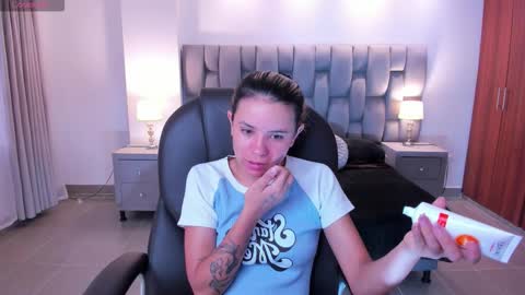 Snapshot of celestee_rain chatting on 09-24-25, 11:13 celestee_rain online show from 09-24-25, 11:13