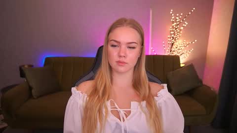 celestenoirr online show from 10-14-25, 06:25