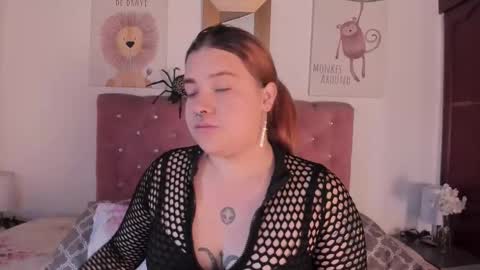 Snapshot of celesteredds chatting on 10-29-25, 11:23 Celeste online show from 10-29-25, 11:23