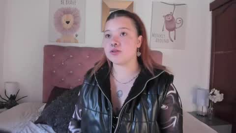 Snapshot of celesteredds chatting on 11-04-25, 11:20 Celeste online show from 11-04-25, 11:20