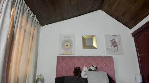 Snapshot of celesteredds chatting on 12-05-25, 11:30 Celeste online show from 12-05-25, 11:30