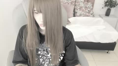 Snapshot of celestica_rose chatting on 04-30-26, 11:42 Celestica online show from 04-30-26, 11:42