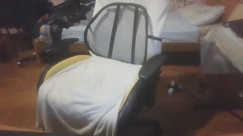 Snapshot of celhoduro99 chatting on 12-13-25, 07:53 celhoduro99 online show from 12-13-25, 07:53