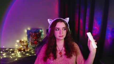 Snapshot of celia_sensual_ chatting on 07-15-26, 08:14 celia_sensual_ online show from 07-15-26, 08:14