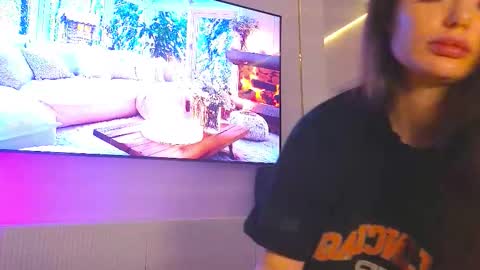 Aneli online show from 12-21-25, 09:11