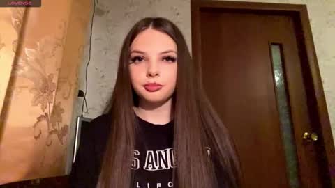 Mia online show from 03-03-26, 05:41