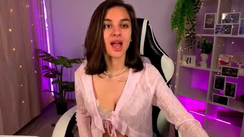  Celine  online show from 11-13-25, 03:38