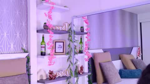 Snapshot of celine_lee chatting on 10-09-25, 06:39 Celine online show from 10-09-25, 06:39