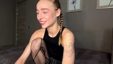 Amilia online show from 07-18-26, 01:21