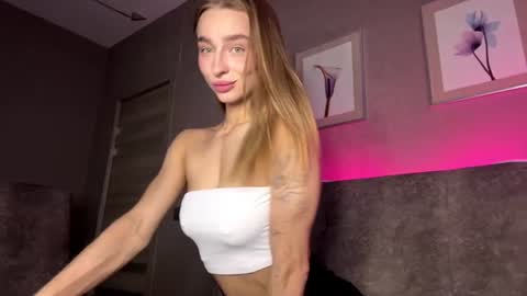 Amilia online show from 07-30-26, 11:26