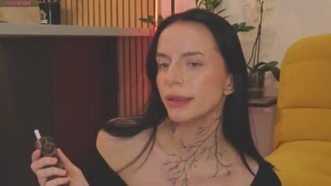 Snapshot of ceserisisi chatting on 06-13-26, 12:08 Livia online show from 06-13-26, 12:08