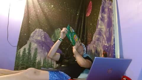 cguffey2284 online show from 01-03-25, 05:28