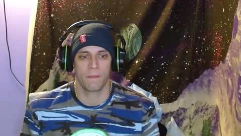 cguffey2284 online show from 01-08-25, 04:23