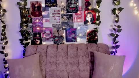 charlotte online show from 04-22-26, 02:07