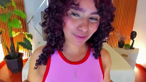 CHAARLOTTEE online show from 12-18-25, 09:10