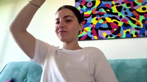 Nini online show from 06-17-26, 07:11