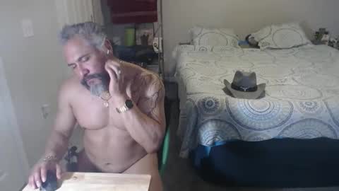 Snapshot of chacho1968 chatting on 04-10-26, 09:03 Chuck online show from 04-10-26, 09:03