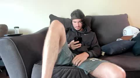 Lydong online show from 12-20-25, 04:58