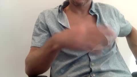 Snapshot of chagaschoo chatting on 11-21-25, 06:39 Chags online show from 11-21-25, 06:39