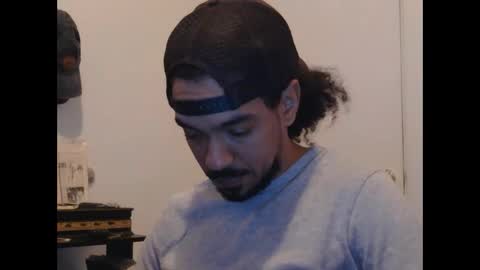 Snapshot of chainnballz chatting on 11-17-25, 01:22 ChainNballzz online show from 11-17-25, 01:22