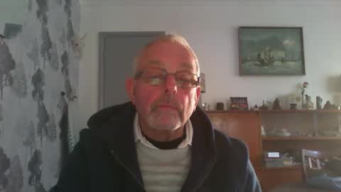 Snapshot of champers37 chatting on 01-12-25, 01:37 Champers online show from 01-12-25, 01:37
