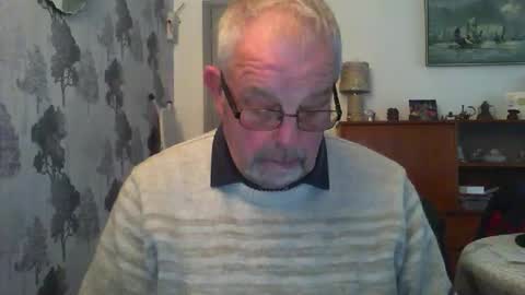 Snapshot of champers37 chatting on 01-19-25, 09:55 Champers online show from 01-19-25, 09:55